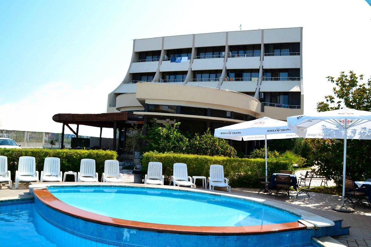 Akropoli Hotel Kryemëdhej Екстериор снимка