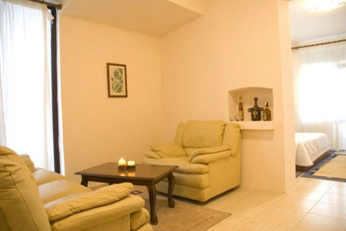 Akropoli Hotel Kryemëdhej Екстериор снимка